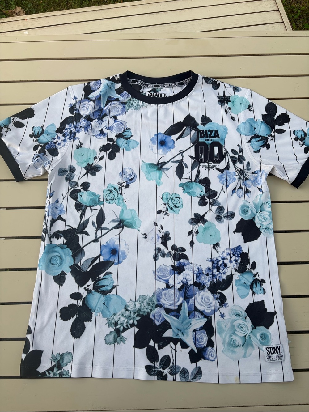 DNY Men's Floral Stripe Tee — White, Teal & Black